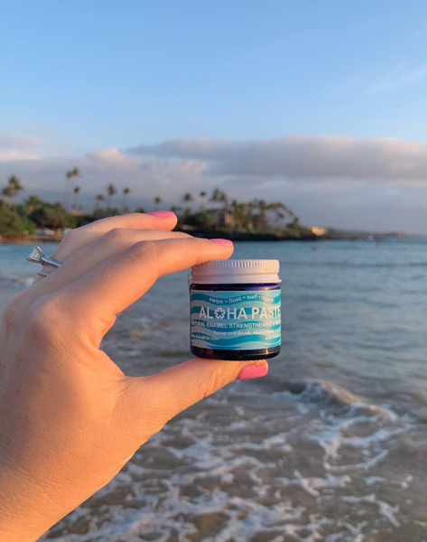 Have you ever tried pure, enamel building toothpaste without additives? 🦷 Try the world’s 🌎 first nanohydroxyapatite, alkaline toothpaste with refreshing coconut oil and #zerowaste.
